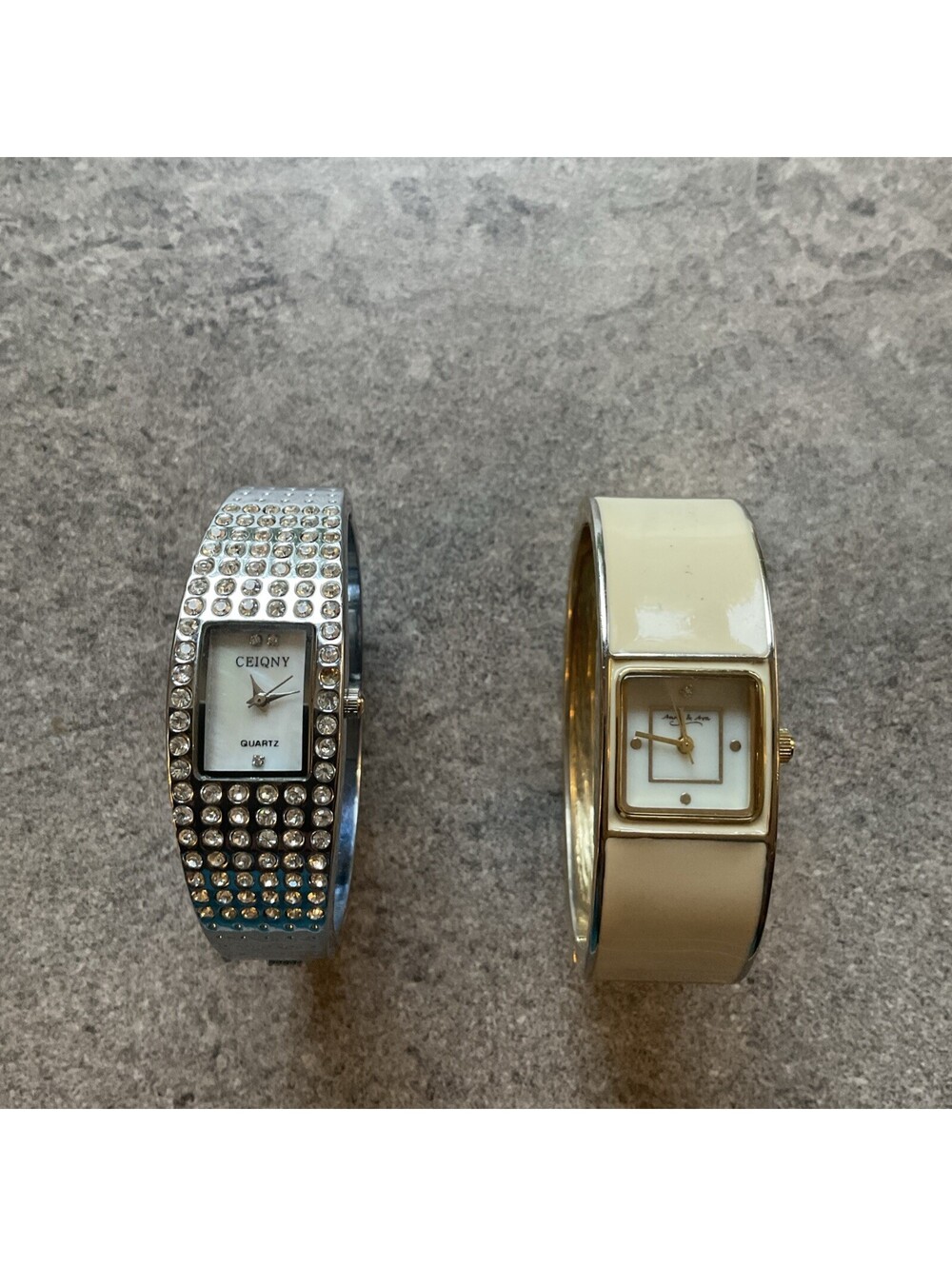 Beautiful Pair Of Vintage Womens Bracelet Watches Both Watches Run Great A1